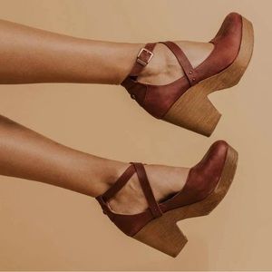 Free People Buena Vista Wood Platform Clog Leather Burgundy Wine Size 39
